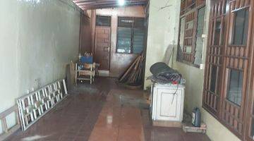 Gambar 4 Rumah Di 1.5 Lantai di Tomang Raya, Jakarta Barat