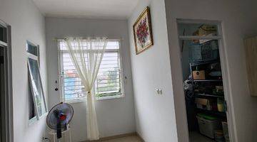 Gambar 5 Rumah 2 Lantai di Regensi Melati Mas Semi Furnished Lokasi Dekat Bsd