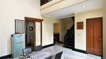 Gambar 1 Rumah Modern Mewah Dengan Swimming Pool, Hanya 5 Menit Ke Kemang