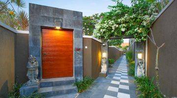 Gambar 2 Seminyak Braban Resort Villas 93 Are SHM 2 Lantai 