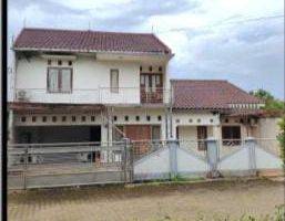 Gambar 1 Rumah 2 Lantai Semi Furnished SHM di Harjamukti, Depok