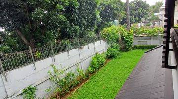 Gambar 4 Rumah 2 Lantai Bagus Semi Furnished di Simprug Garden, Jakarta Selatan