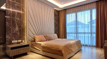 Gambar 5 Rumah Mewah Hook 3 Lantai Bagus Furnished di The Zora, Tangerang