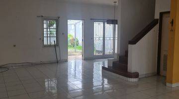 Gambar 1 Rumah 2 Lantai Bagus Semi Furnished SHM di Graha Hijau, Ciputat