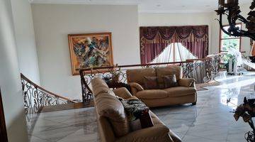 Gambar 2 Rumah Lux Furnished di Komplek Setraduta Bandung