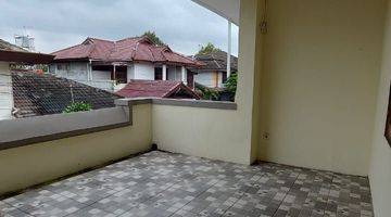 Gambar 1 Harga sangat bagus, rumah tengah kota buahbatu 2 arah