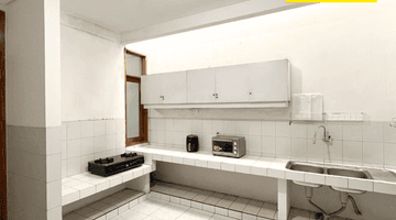 dapur rumah di istana regency pasteur