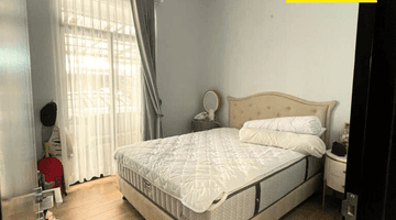 kamar tidur rumah di kota baru parahyangan