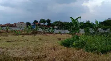 Gambar 4 Kavling di jalan Cihaneut, Majalaya