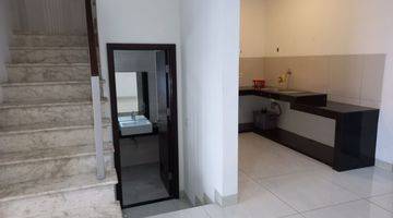 Gambar 5 Rumah Modern 2 Lantai Cluster Piano Golf Island Pik Disewakan