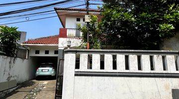 Gambar 2 Rumah Pasar Minggu Bangunan Kokoh Ceiling Tinggi Perlu Renovasi