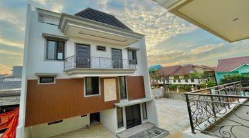 Gambar 2 (BEST PRICE) PEJATEN BARAT - RUMAH 3 LANTAI Plus Rooftop, Design Modern Minimalist