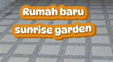 Gambar 3 Rumah Baru Sunrise Garden 2,5 Tingkat