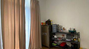 kamar tidur rumah di green lake cluster