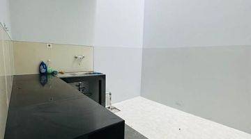 dapur rumah di green lake, luas