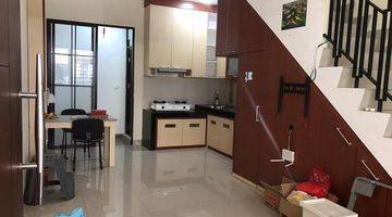 Gambar 3 Rumah di green lake cluster East Asia, semi furnished, rapih 