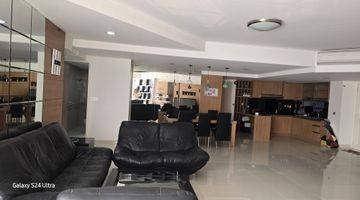 Gambar 5 "Kondominium Taman Anggrek Full Furnished, Luas 146 m², 3+1 Kamar Tidur, Siap Huni! Rp 3.3 M"

