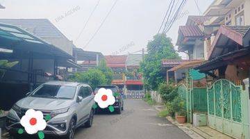 Gambar 2 RUMAH MURAH dengan akses jalan dan parkir. Dekat dengan taman