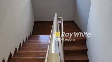 Gambar 5 Rumah cantik Semi Furnished Siap Huni di Cigadung - Bandung