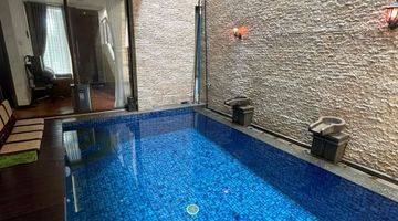 Gambar 4 Rumah bagus ada swimming pool di discovery residence bintaro