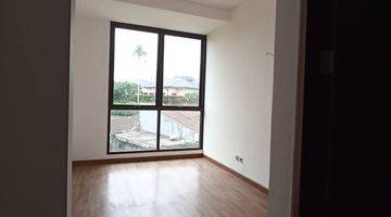 Gambar 2 Dijual Rumah Baru Semi Furnished SHM di Kemang, Jakarta Selatan