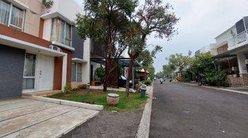 Gambar 2 Rumah 2 Lantai SHM di The Icon, Bsd City, Kab. Tangerang, Banten