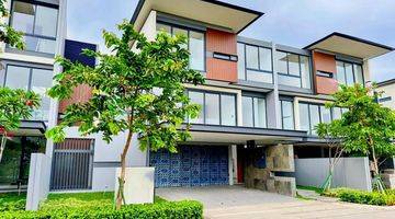 Gambar 2 Rumah Mewah 3lt Dgn Lift Dan Private Pool Di Lyndon Navapark Bsd