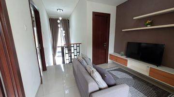 Gambar 3 Rumah 2 Lantai Sudah Renovasi Furnished Simprug Lippo Cikarang