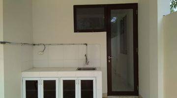 Gambar 4 Rumah 2 Lantai Bagus Unfurnished SHM Le Freeya Lippo Cikarang