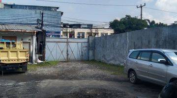 Gambar 1 Gudang konstruksi siap pakai dekat tol marga asih