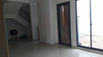 Gambar 2 Dijual rumah 2 lantai siap huni di bellwood