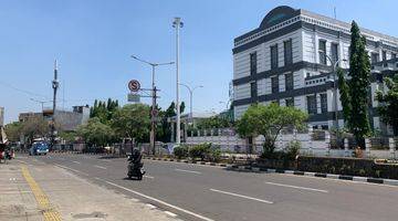 Gambar 1 Dijual Gedung Strategis 3,5 Lantai Di Rawamangun Jakarta Timur