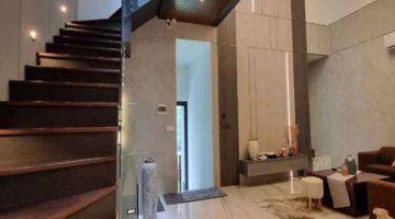 Gambar 3 Rumah Mewah Baru Feronia Alam Sutera Depan Taman Dekat Laurensia