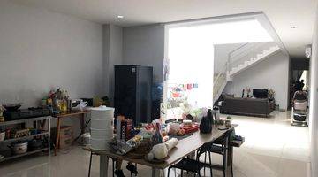 Gambar 1 Rumah Bagus Unfurnished SHM di Kopo Mas , Bandung