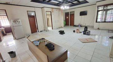 Gambar 4 Ruko Ciateul 2 Lantai Cocok Untuk Bank, Showroom, Dll.