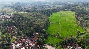 Gambar 3 Tanah Cianjur View Gunung, dengan jalan lebar sudah beton