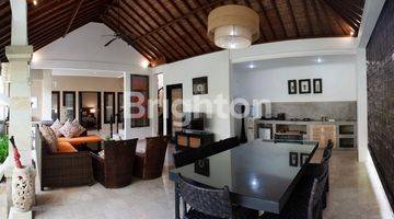 Gambar 4 LUXURY FREE HOLD VILLA AND SPA WITH OCEAN VIEW