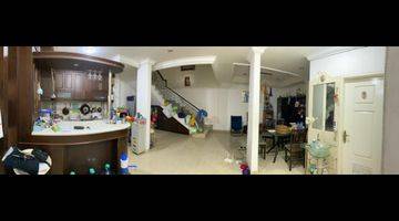 Gambar 1 Dijual Rumah 3 Lantai Baguss Full Furnish Di Taman Palem