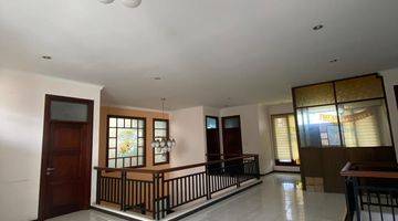 Gambar 3 LUXURY HOUSE DOWNTOWN, GOOD FOR FAMILY LIVING HOME