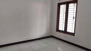 Gambar 4 Rumah Bagus Unfurnished SHM di Taman Cibaduyut 1, Bandung