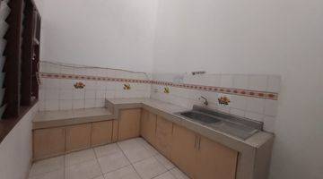 Gambar 2 Rumah 2 Lantai Bagus Unfurnished SHM di Batununggal Indah