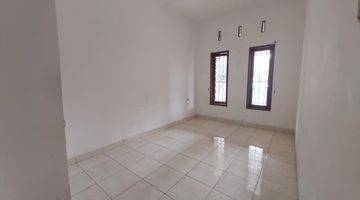 Gambar 5 Rumah 2 Lantai Bagus Unfurnished SHM di Batununggal Indah