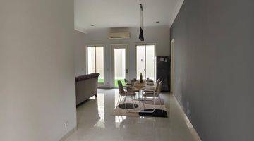 Gambar 3 Disewakan Rumah Furnished Phg Sapphire Gading Serpong