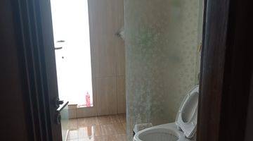 kamar mandi rumah dengan view danau udara