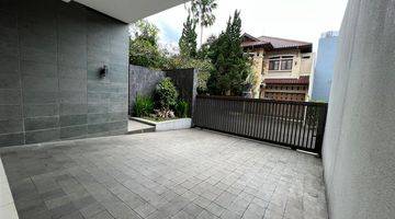 tampak depan rumah sentra duta minimalis tropical