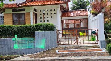 tampak depan rumah asri siap huni di