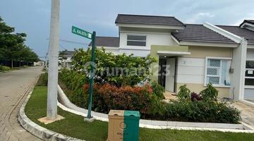 tampak depan jual rumah hook di summarecon