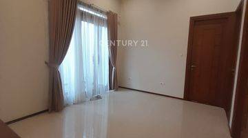 Gambar 5 Disewakan Rumah Di Kebayoran Semi Furnished 6895