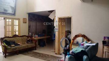 Gambar 3 Dijual Cepat Rumah Di Jalan Utama  Kucica Sektor 9 Bintaro 