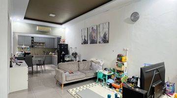 Gambar 3 Rumah 2 Lantai Baru Furnished SHM di Harapan Indah 1, Bekasi